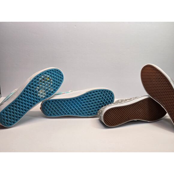 WMN 2 Pair Lot Vans Stars | Spongebob Low Top Skate Shoes Sz. 7.5 | Bundle - Picture 5 of 8